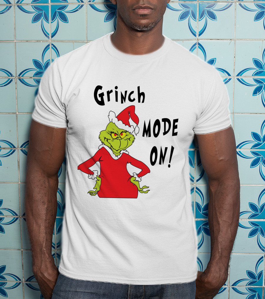 Grinch Mode On Santa Hat Red T-Shirt