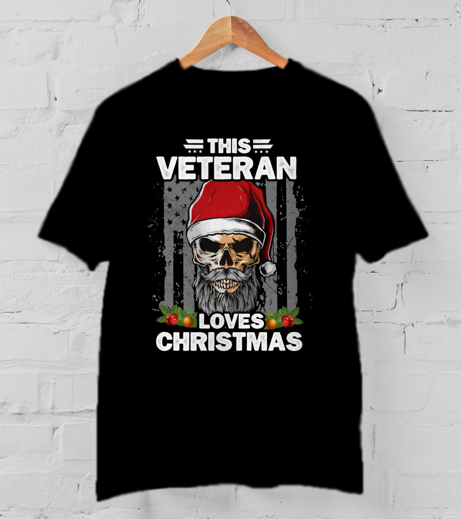 This Veteran Loves Christmas Skull Santa Hat Holiday Spirit T-Shirt
