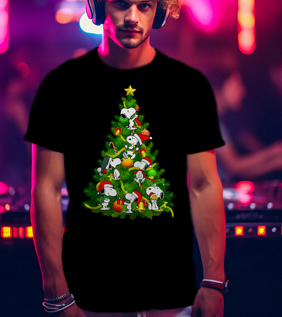 Snoopy Christmas Tree With Santa Hats And Gifts T-Shirt