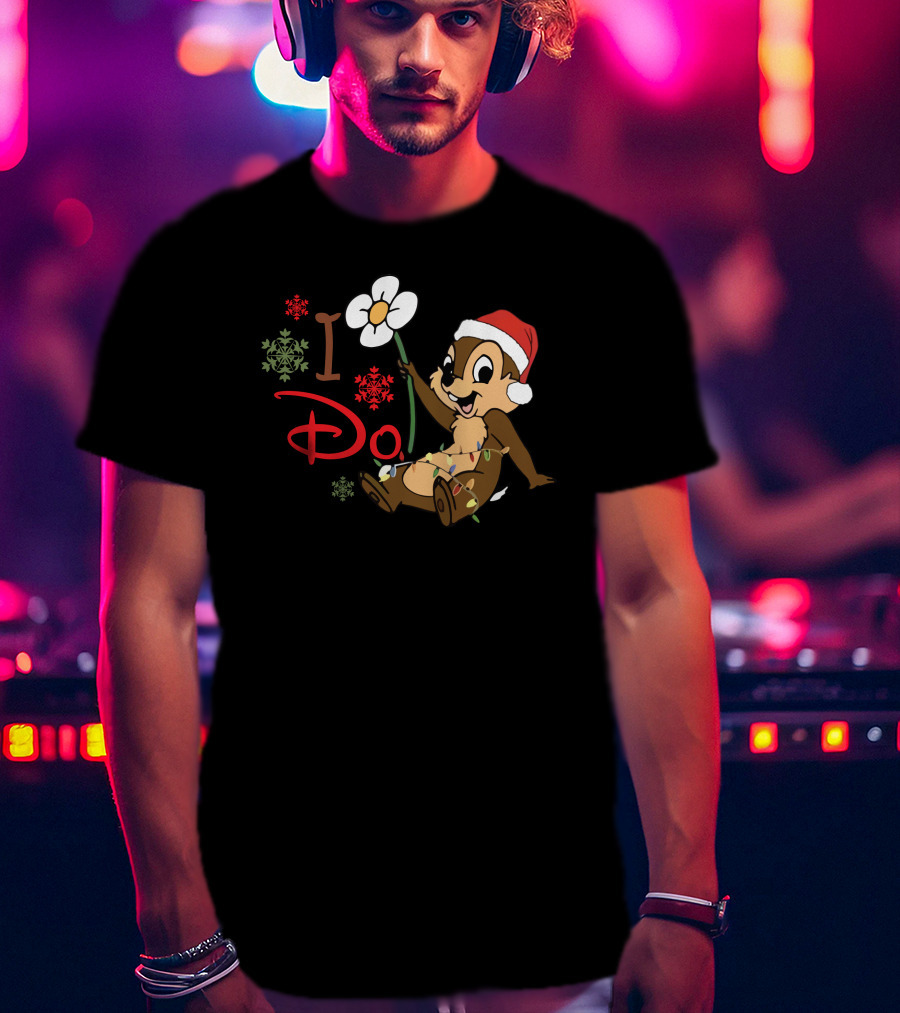 I Do Christmas Chipmunk Santa Hat Snowflakes Flower T-Shirt