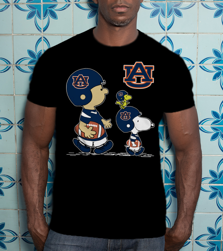 Auburn Tigers Snoopy And Woodstock Football Helmet T-Shirt