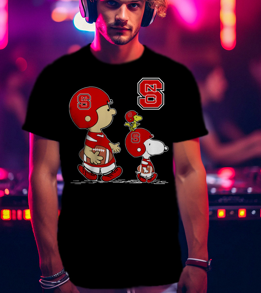 NC State Wolfpack Snoopy Woodstock Football Cartoon T-Shirt