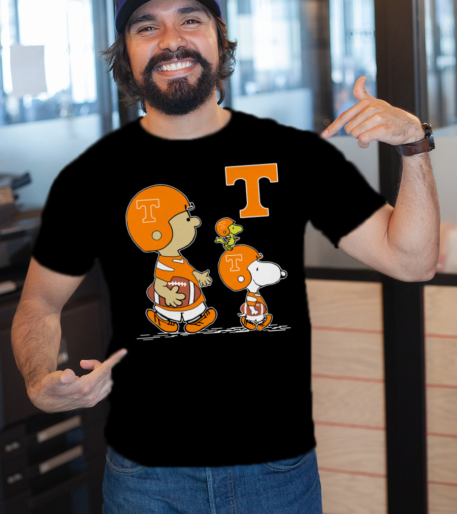 Tennessee Volunteers Peanuts Characters Football Helmet Charlie Brown Snoopy Woodstock T-Shirt
