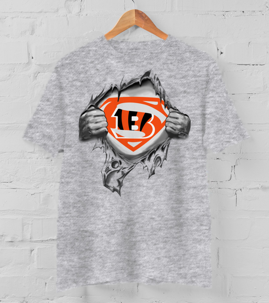 Cincinnati Bengals Super Logo Emblem Tear T-Shirt