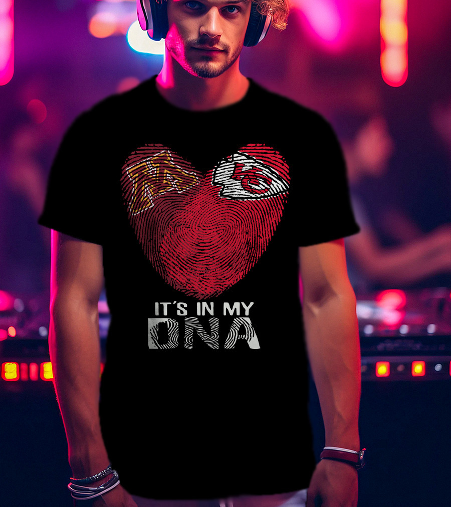 Minnesota Golden Gophers And Chiefs It's In My Dna Fingerprint Heart T-Shirt