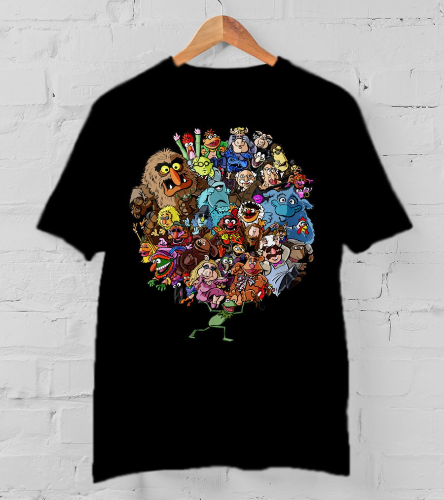 Muppets World Of Friendship Characters In Vibrant Group Circle T-Shirt