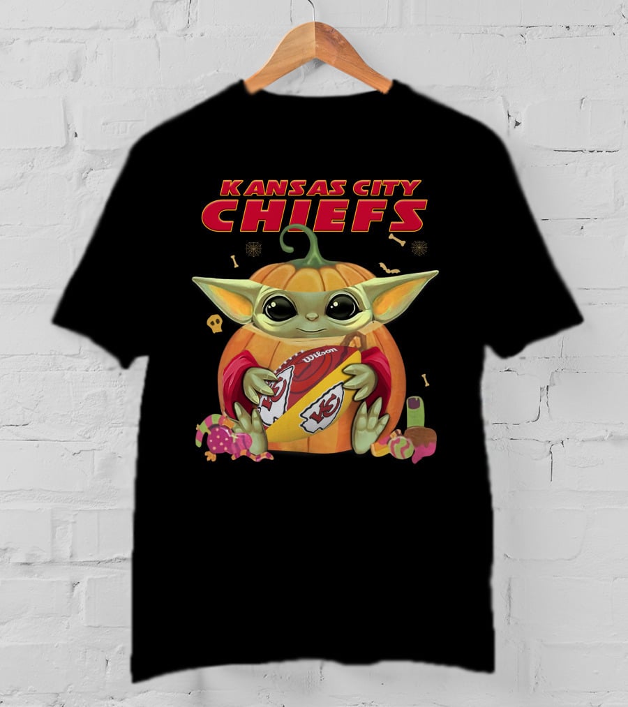 Kansas City Chiefs Yoda Pumpkin Football Halloween Style T-Shirt