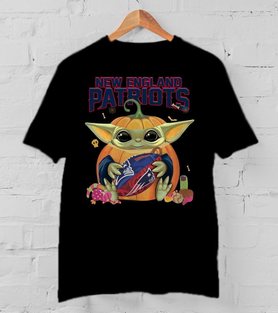 New England Patriots Nfl Football Baby Yoda Pumpkin Halloween T-Shirt