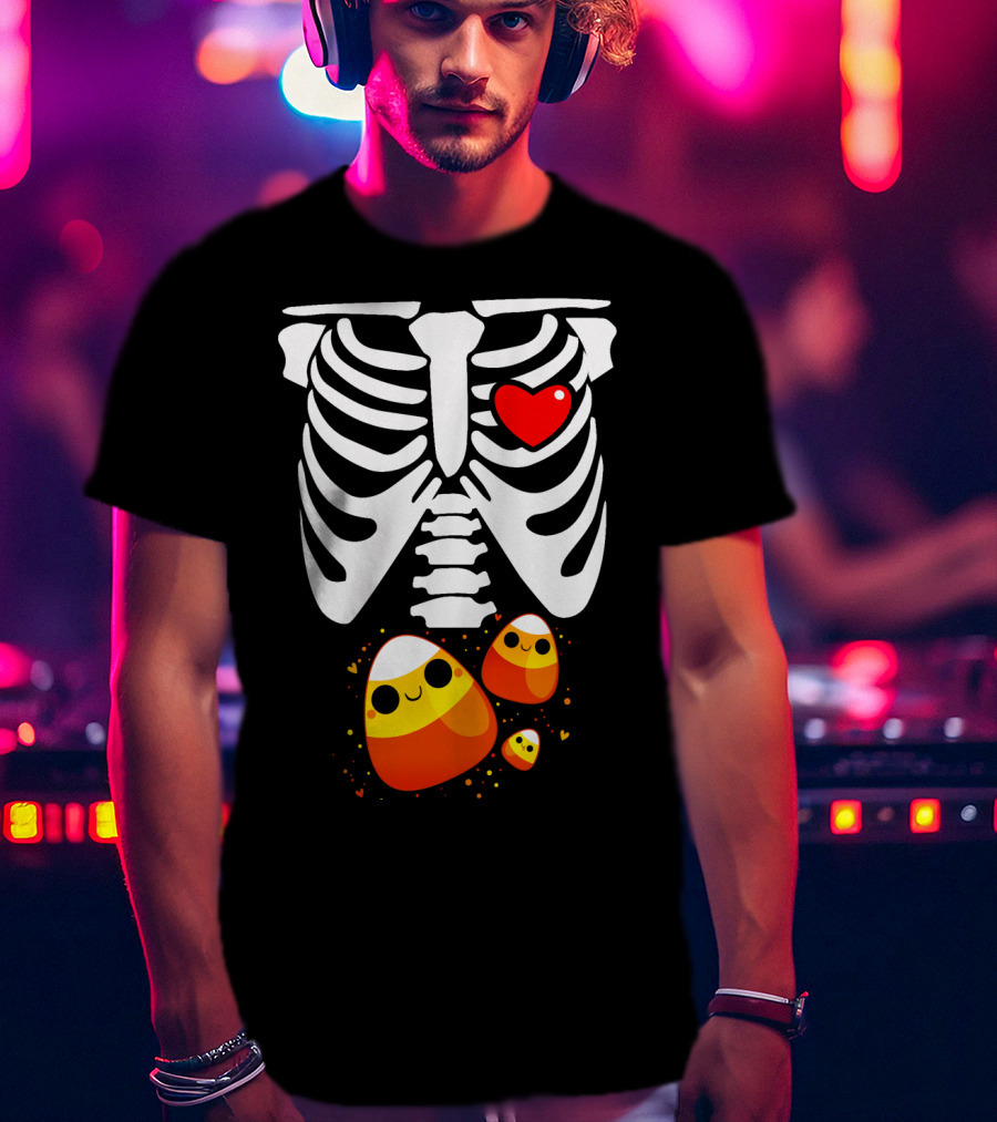 Skeleton Ribs Heart With Cute Candy Corn Halloween Food T-Shirt