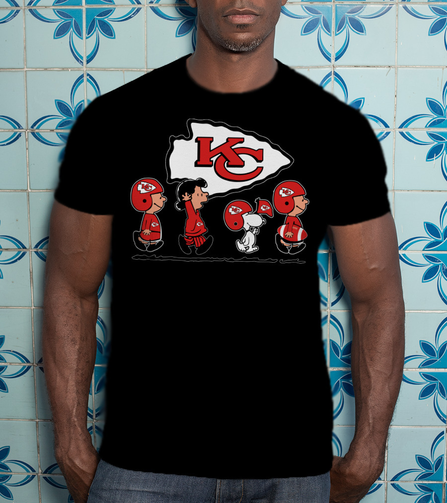 Snoopy Peanuts Kansas City Chiefs NFL Team Spirit T-Shirt