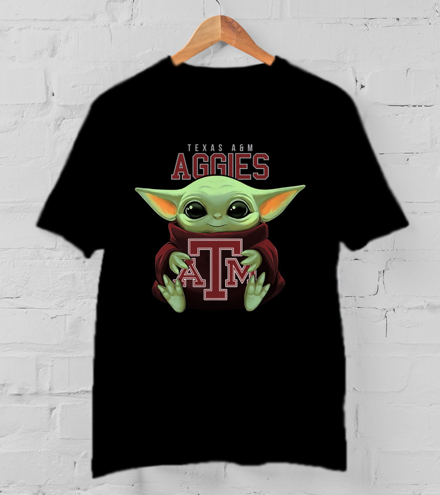 Texas A&M Aggies Baby Yoda Holding A&M T-Shirt