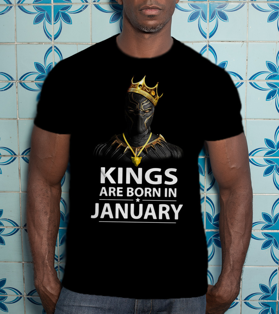Kings Are Born In January Black Panther With Crown And Necklace T-Shirt