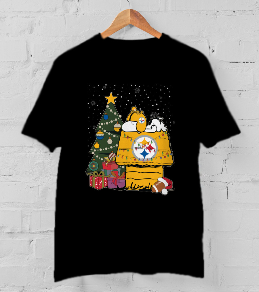 Pittsburgh Steelers Christmas Snoopy Doghouse Festive Holiday Scene T-Shirt