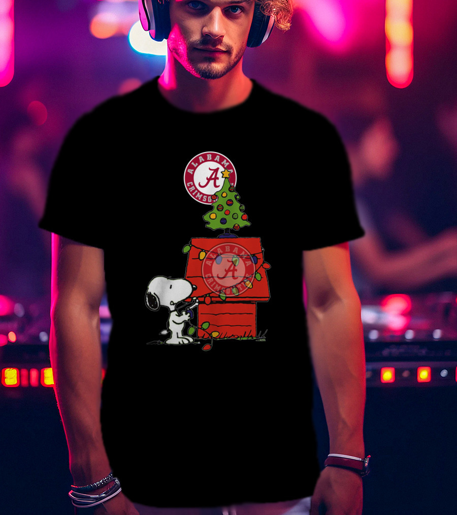Alabama Crimson Tide Snoopy Christmas Tree T-Shirt