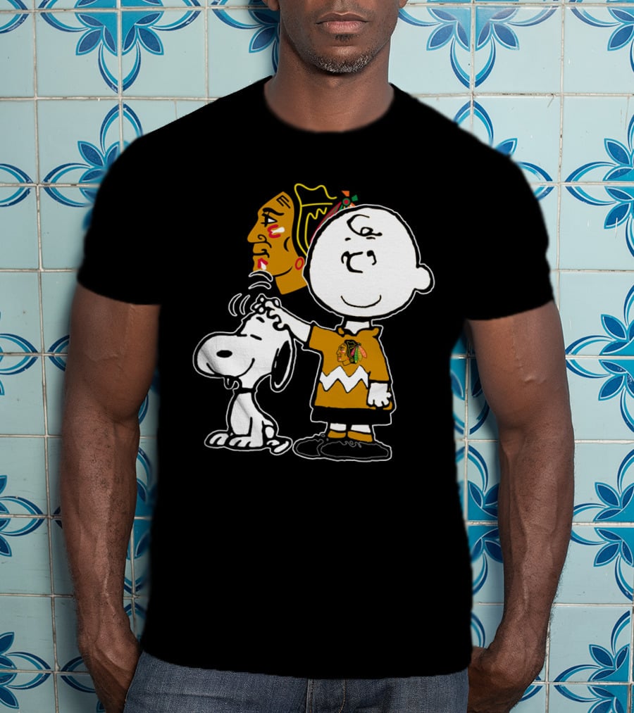 Chicago Blackhawks Charlie Brown And Snoopy T-Shirt
