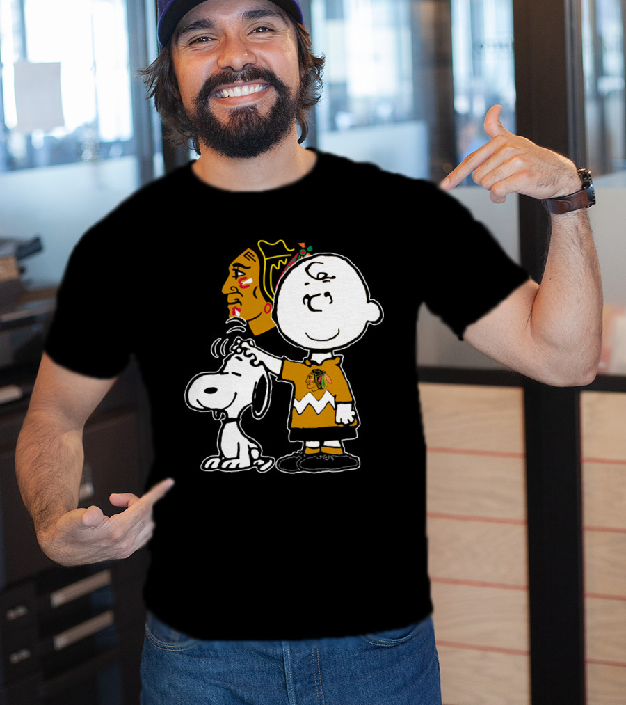 Chicago Blackhawks Charlie Brown And Snoopy T-Shirt