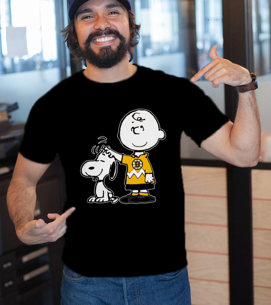 Boston Bruins Snoopy Charlie Brown Peanuts T-Shirt