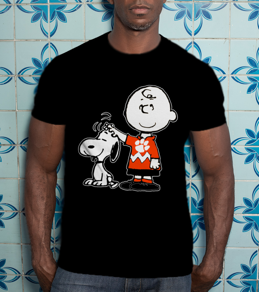 Clemson Tigers Football Paw Print On Charlie Brown With Snoopy T-Shirt