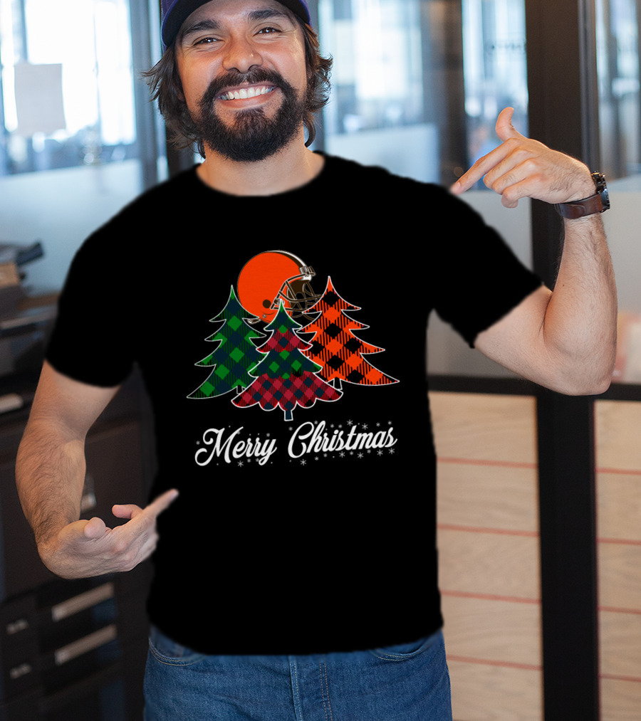 Merry Christmas Cleveland Browns Helmet And Plaid Trees T-Shirt