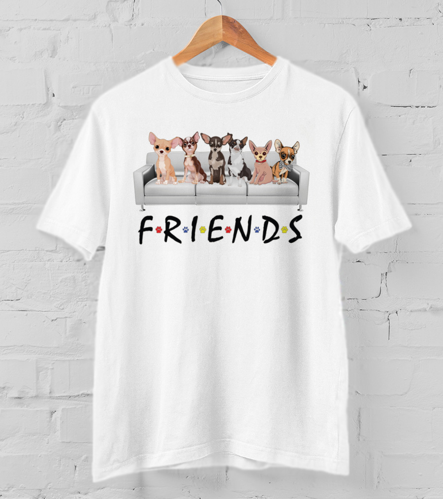FRIENDS Chihuahua Paws Couch T-Shirt