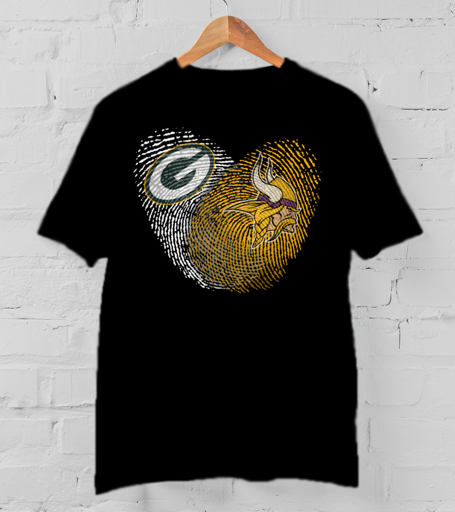 Green Bay Packers And Minnesota Vikings Fingerprint Heart T-Shirt