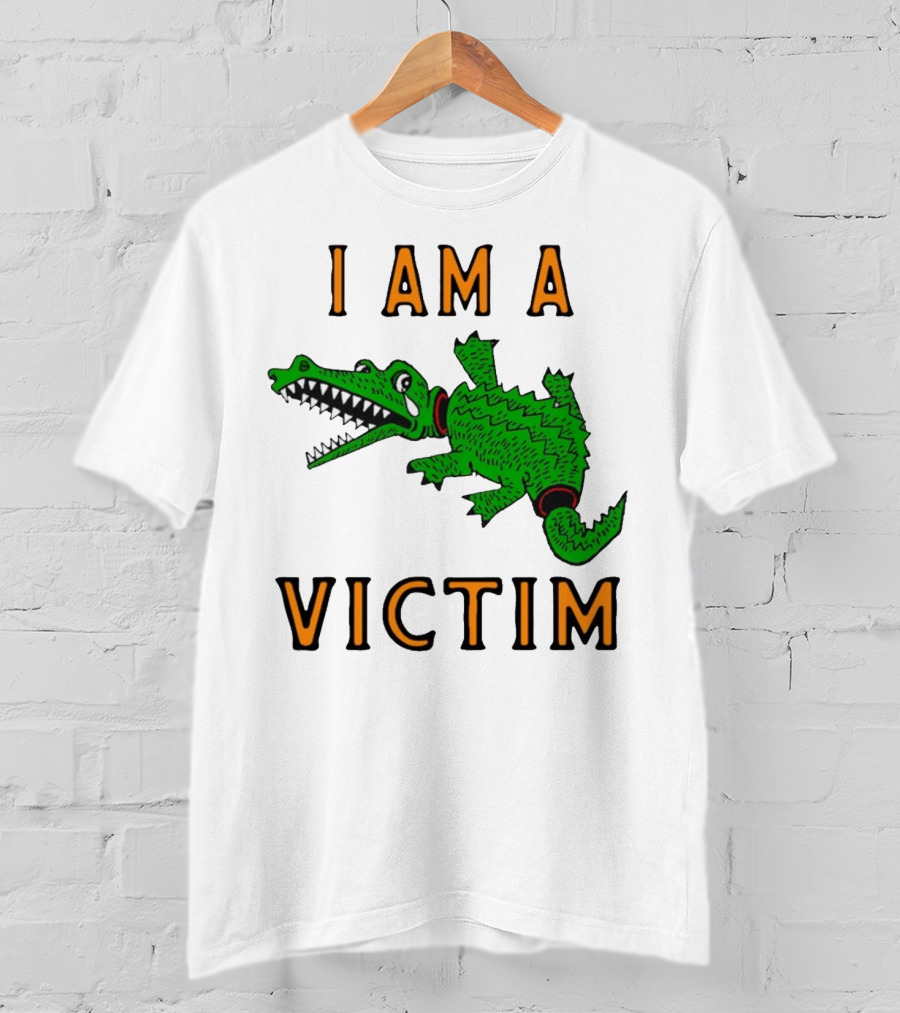 I Am A Victim Green Crocodile Cartoon T-Shirt