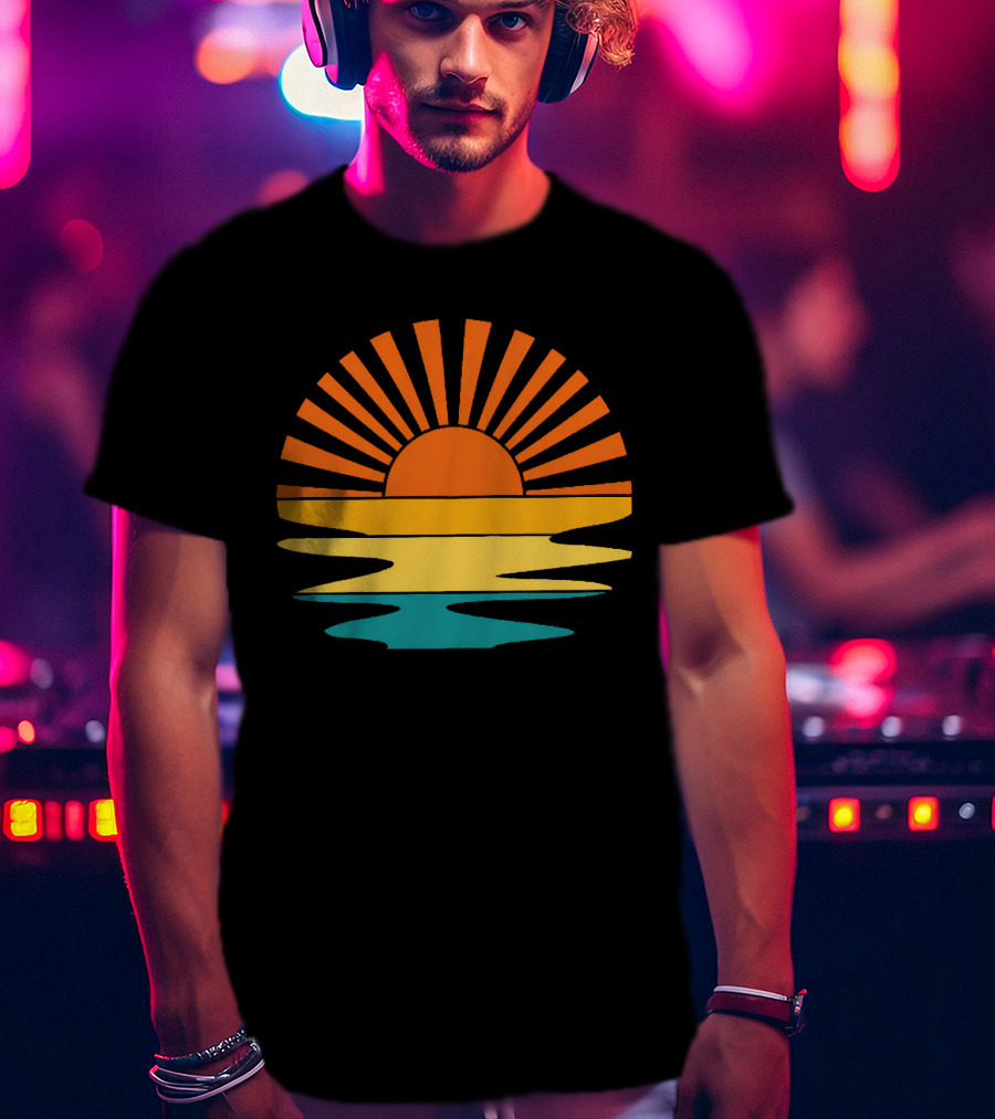 Retro Sunset Rays Wavy Vintage Sunshine Sunburst Ocean Horizon T-Shirt