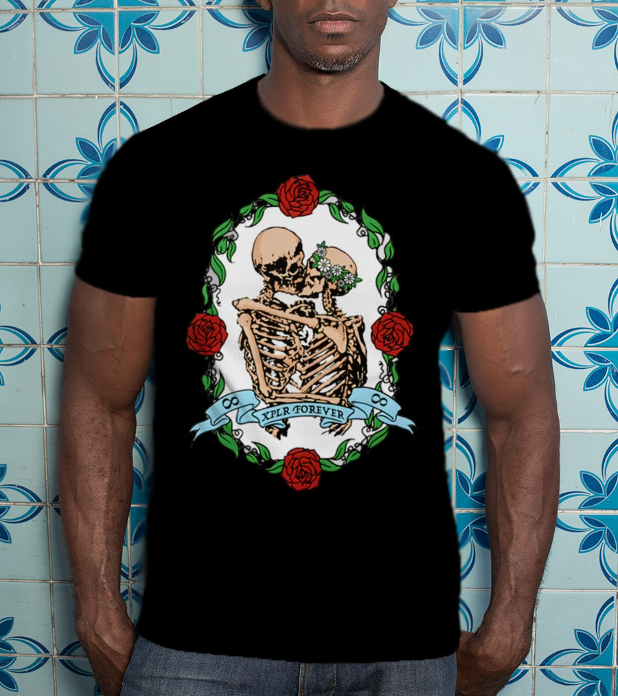 Xplr Forever Skeletons Embrace With Roses And Floral Wreath T-Shirt