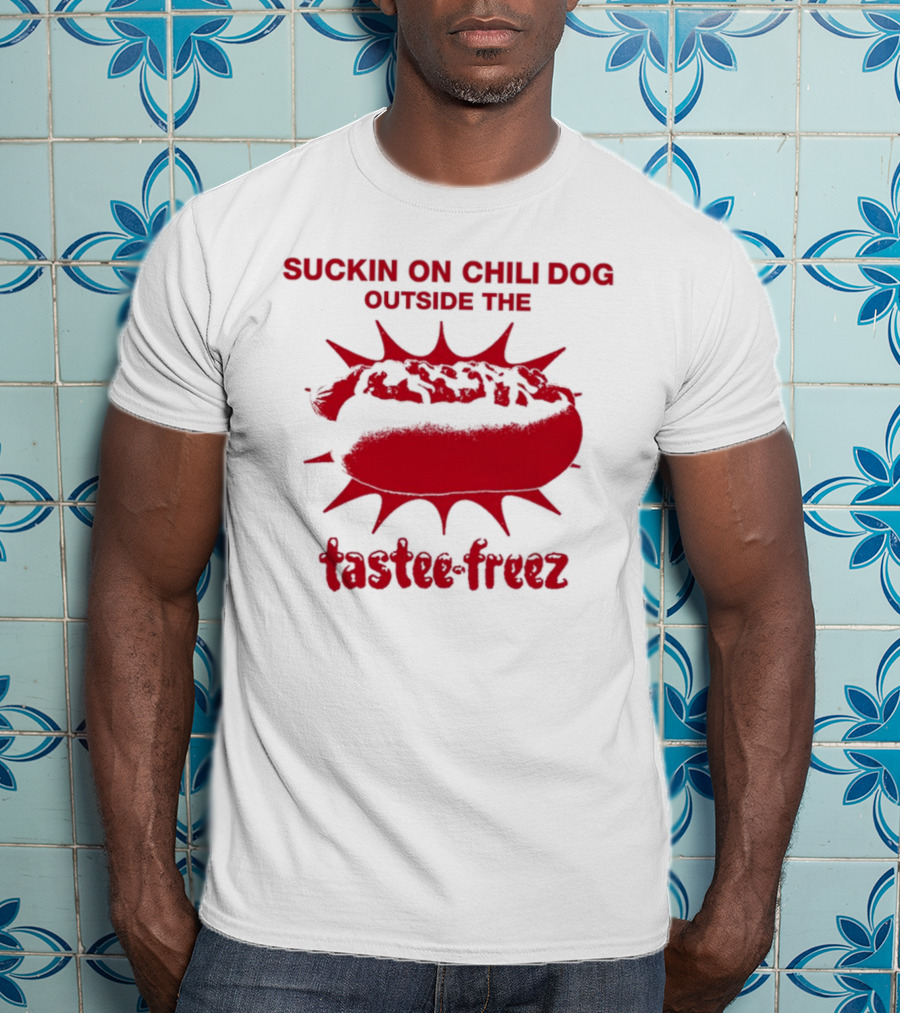 Sunshineskate Suckin On Chili Dog Outside The Tastee Freez Retro Vibes T-Shirt