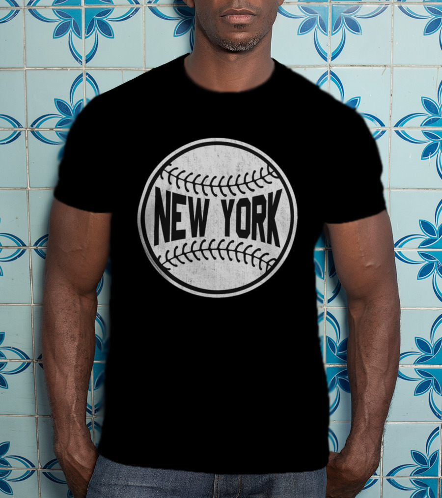 Distressed Vintage New York Baseball Logo Fan T-Shirt