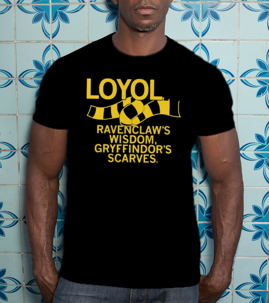 LOYOL Ravenclaw's Wisdom, Gryffindor's Scarves T-Shirt