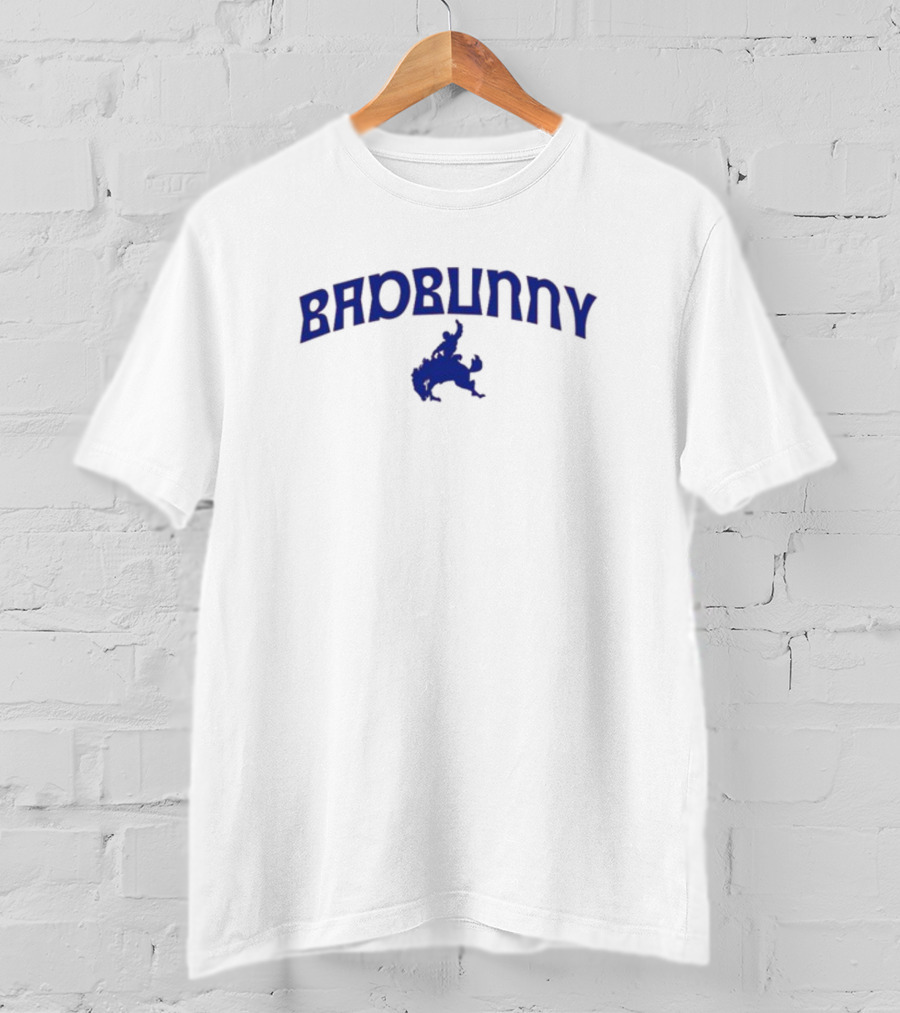 Nadiesabeloquevaapasarmanana Bad Bunny Blue Buck Riding T-Shirt
