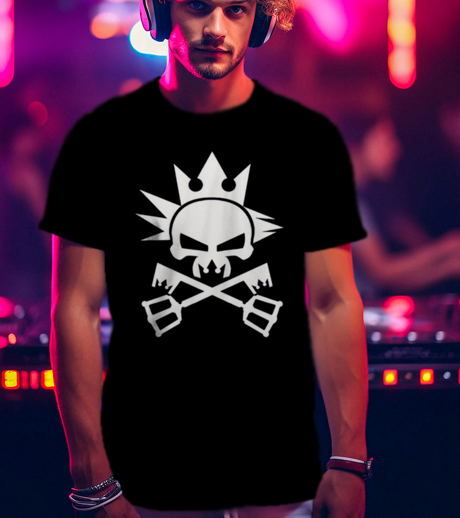 Cynical Yozora Emblem Crowned Skull With Crossed Keyblades T-Shirt