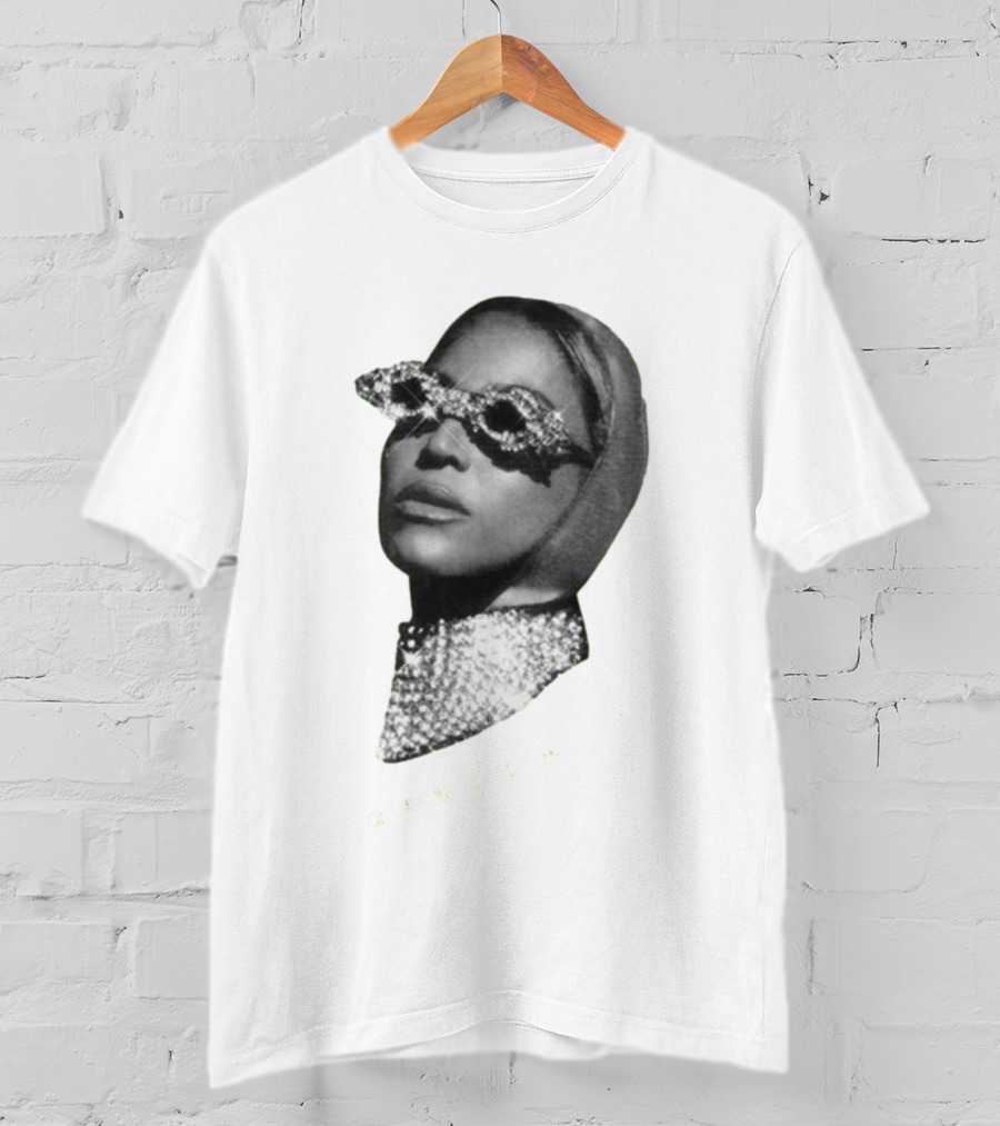 Opulence Rhinestone Glasses And Scarf Glamour T-Shirt