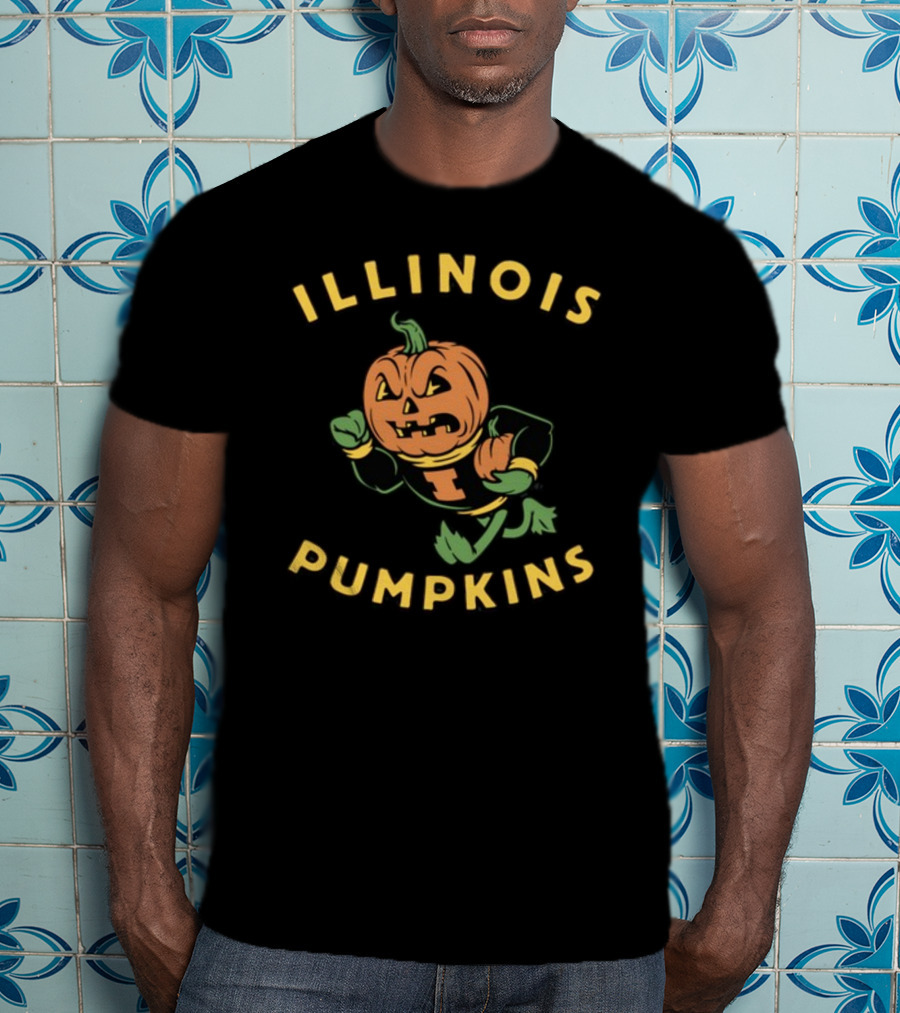 Harebraineddesign Illinois Pumpkins Mascot Creepy Jack-O’-Lantern Football Player T-Shirt