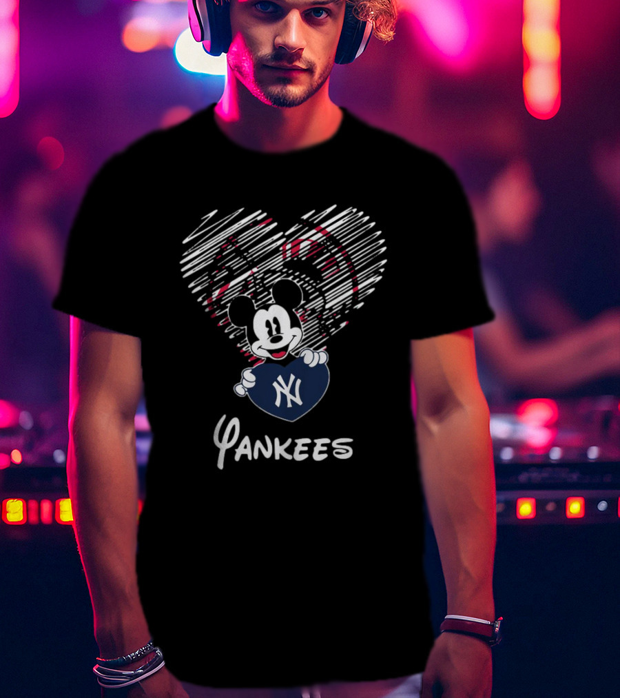 Mickey Mouse Yankees Heart Drawing T-Shirt