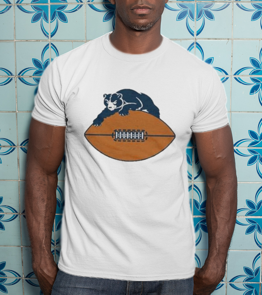 Chicago Bears Vintage Bear And Football Logo 1946 T-Shirt