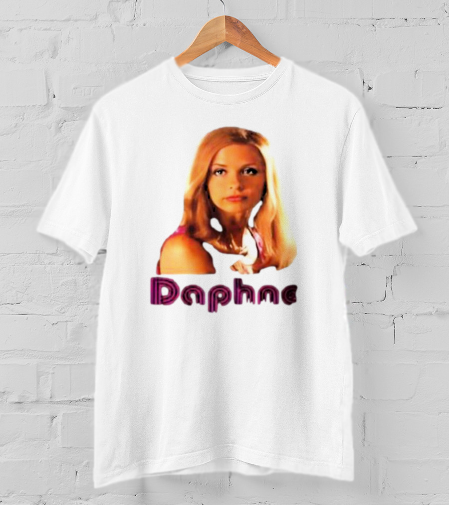 Sarah Michelle Gellar As Daphne In Scooby-Doo Movie T-Shirt