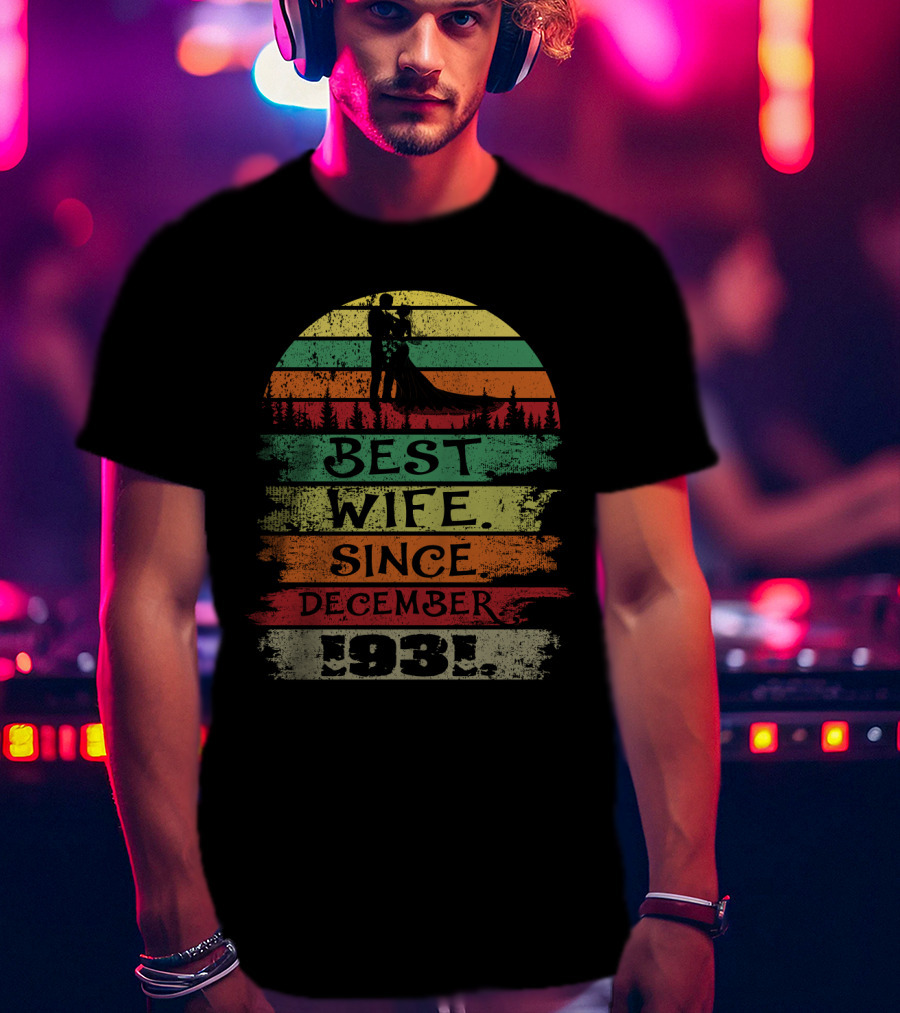 Best Wife Since December 1931 Vintage Silhouette Scene T-Shirt