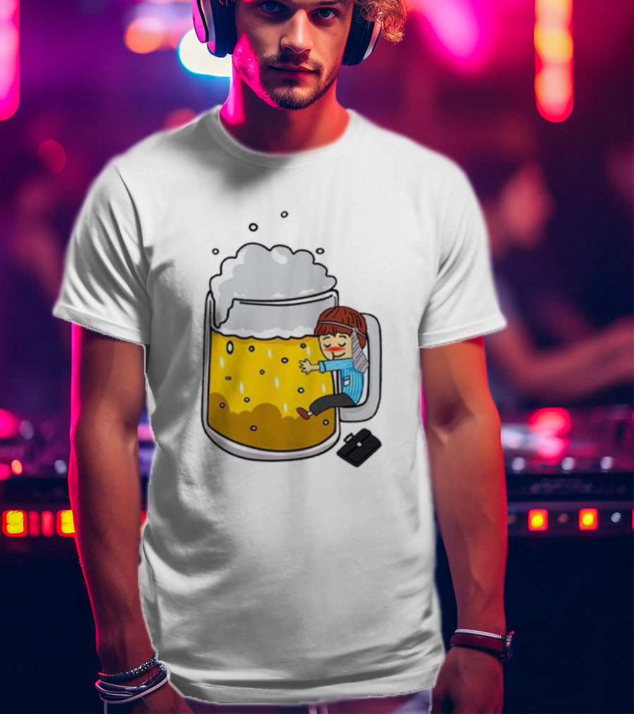 Beer Mug Hug With Traveler Cartoon Character T-Shirt