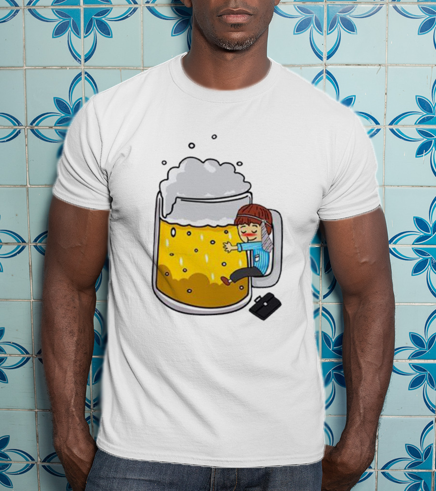 Beer Mug Hug With Traveler Cartoon Character T-Shirt