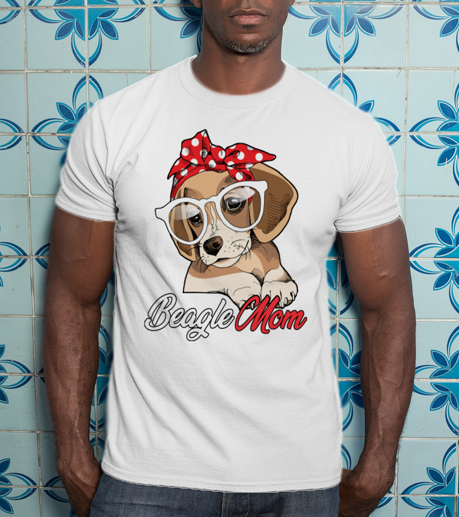 Beagle Mom Cute Beagle Dog With Glasses And Red Polka Dot Bandana T-Shirt
