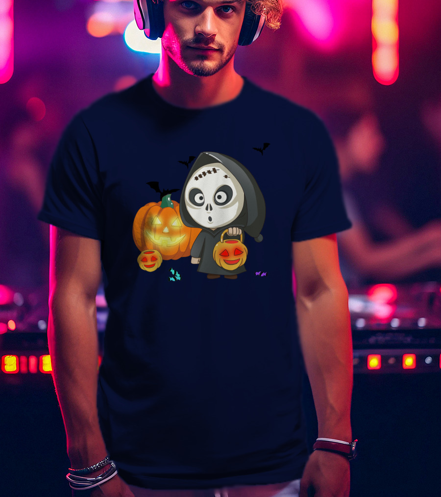Halloween Makeup Ghost With Pumpkin Lanterns And Bats T-Shirt