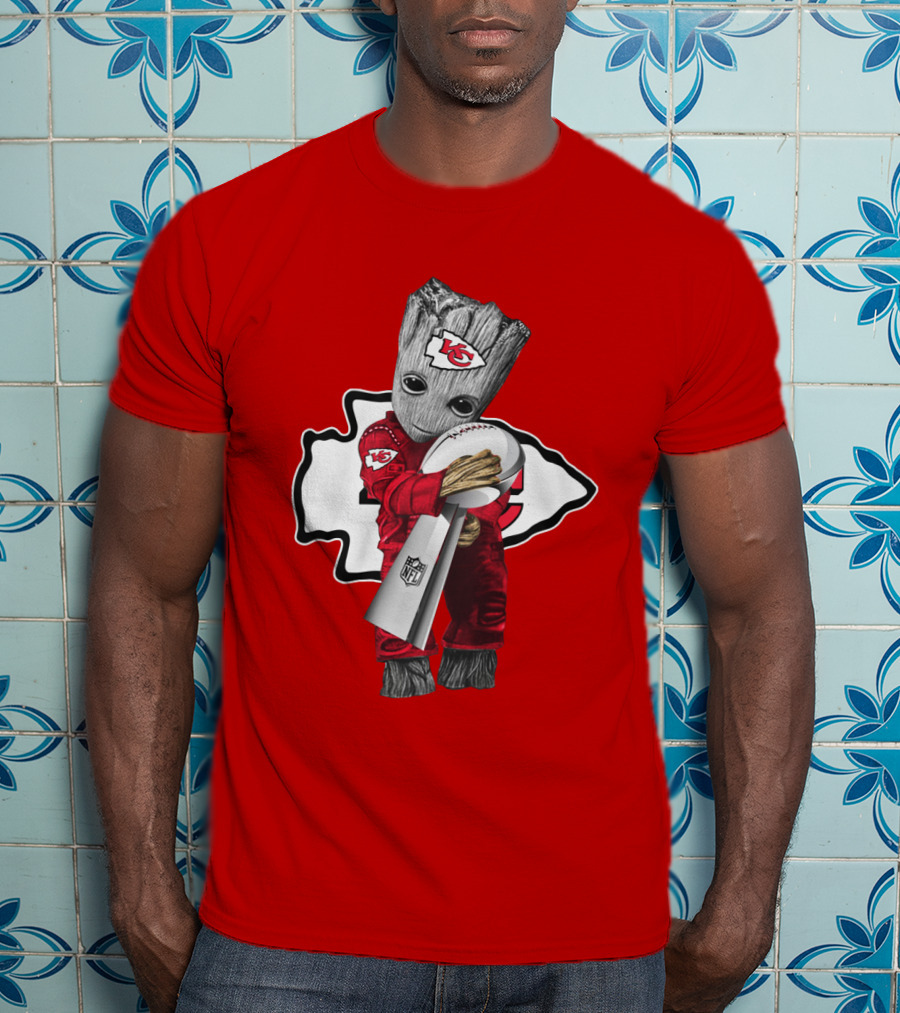 Chiefs Groot Embrace Vince Lombardi Trophy NFL T-Shirt