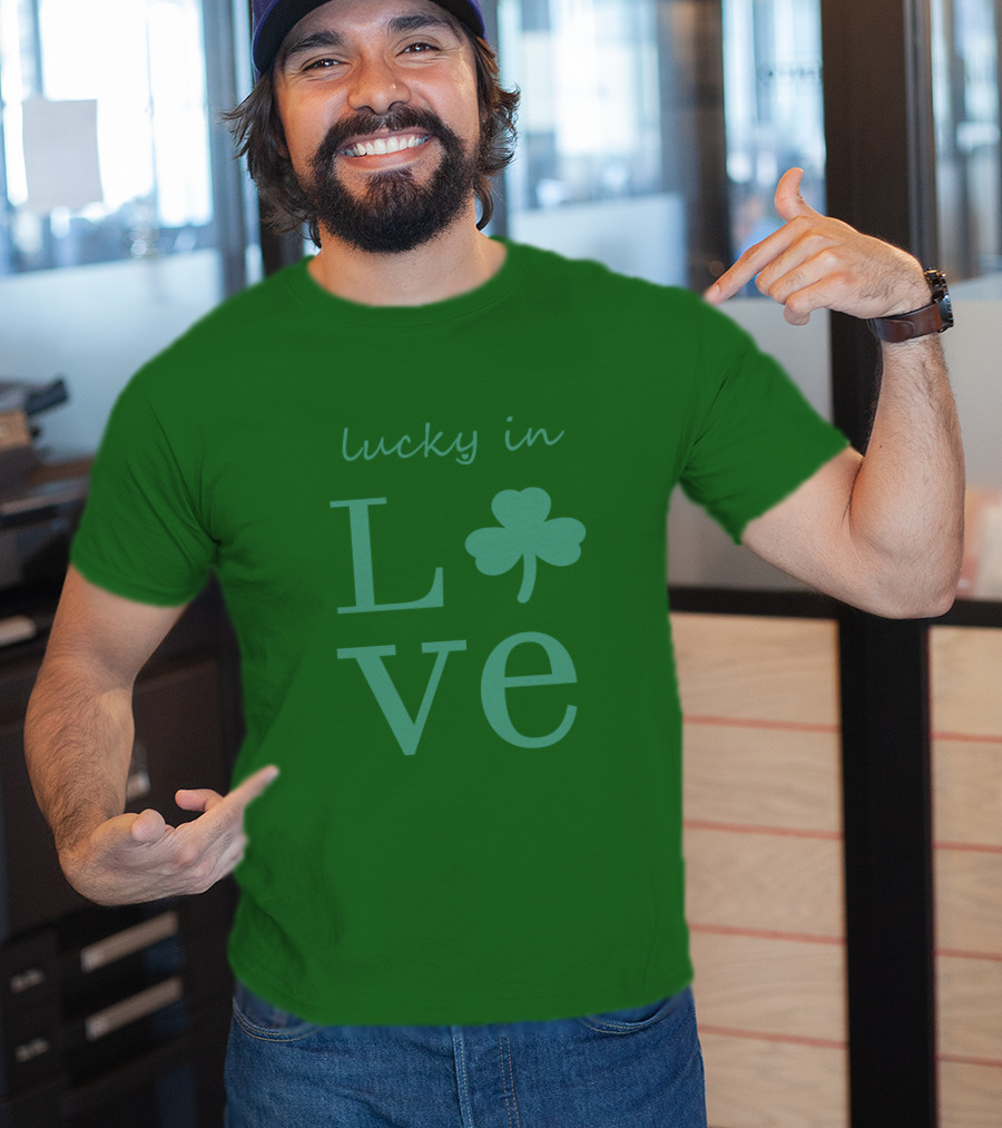 Lucky In Love Shamrock Irish St Patrick's Day T-Shirt