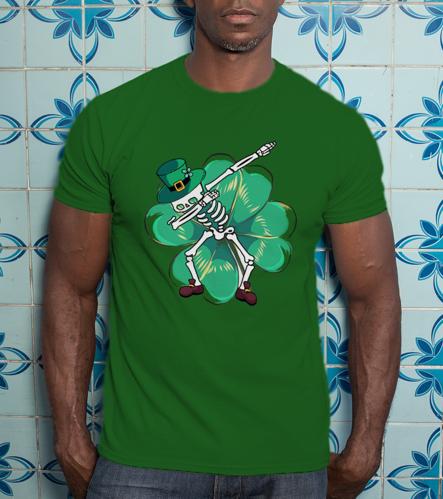 St Patrick's Day Skeleton Dabbing Leprechaun Clover T-Shirt