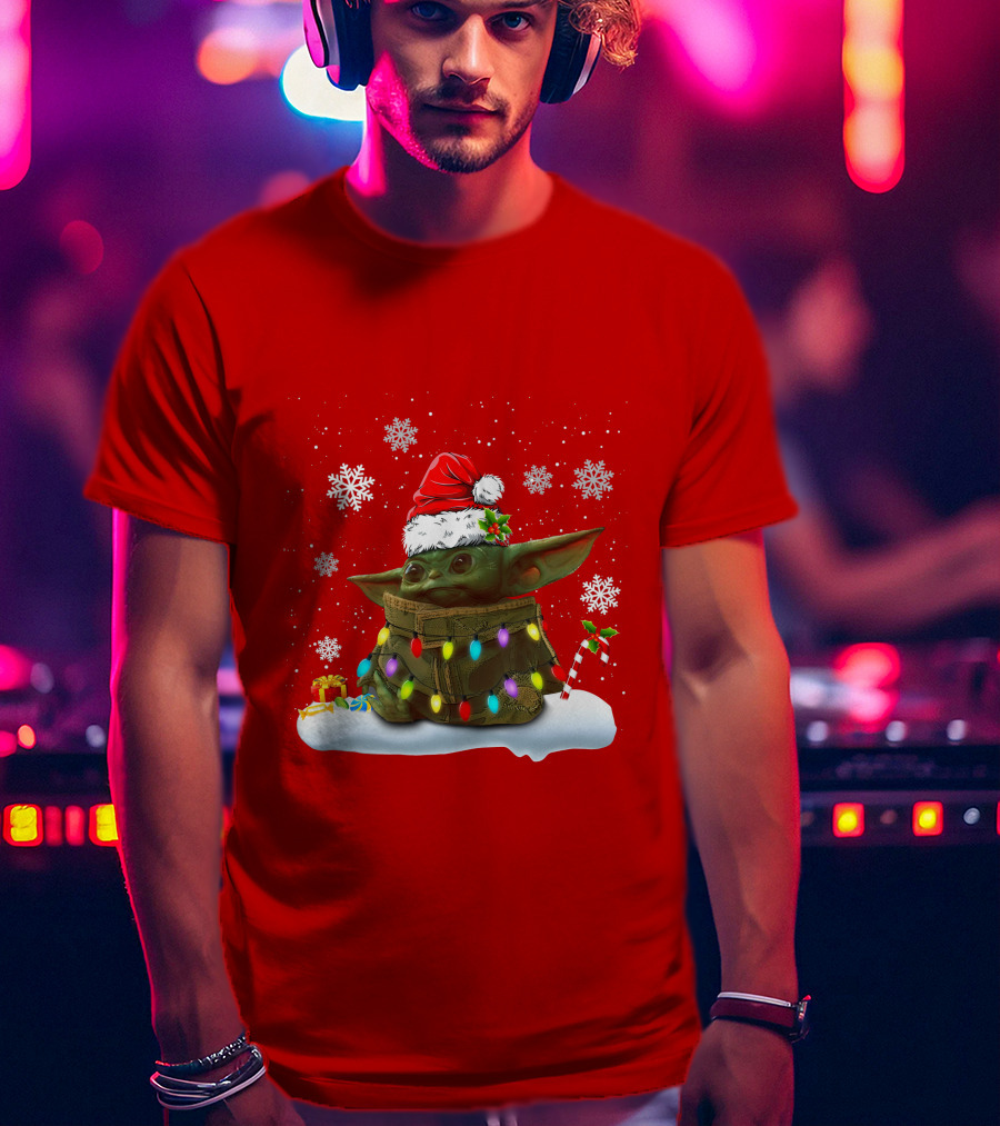 Santa Baby Yoda Christmas Lights Snowflakes Candy Cane Holiday Scene T-Shirt