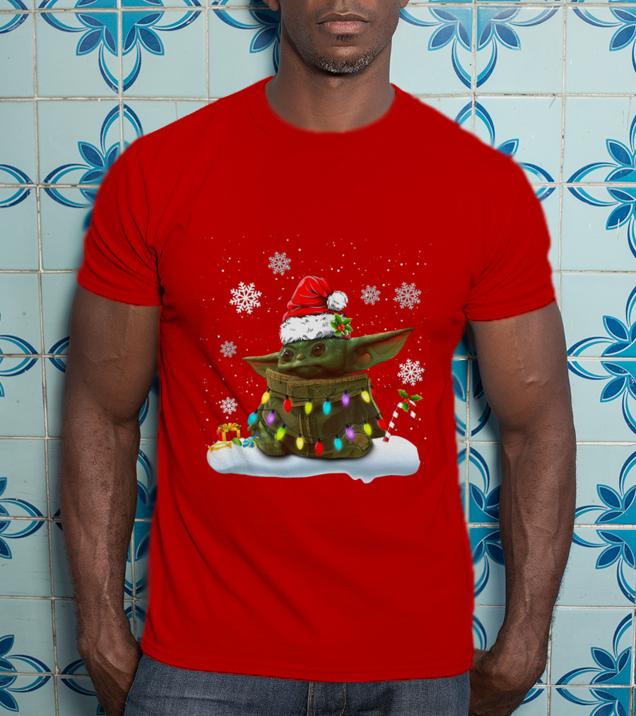 Santa Baby Yoda Christmas Lights Snowflakes Candy Cane Holiday Scene T-Shirt