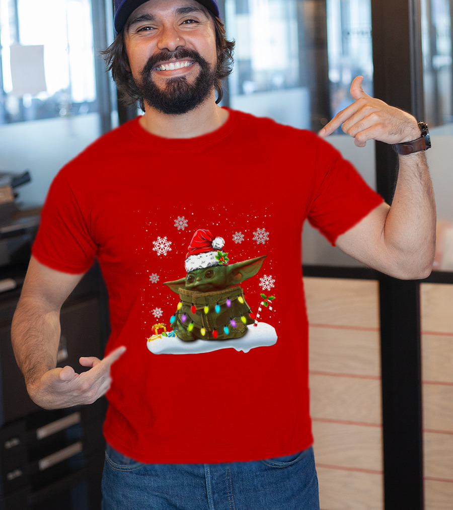Santa Baby Yoda Christmas Lights Snowflakes Candy Cane Holiday Scene T-Shirt