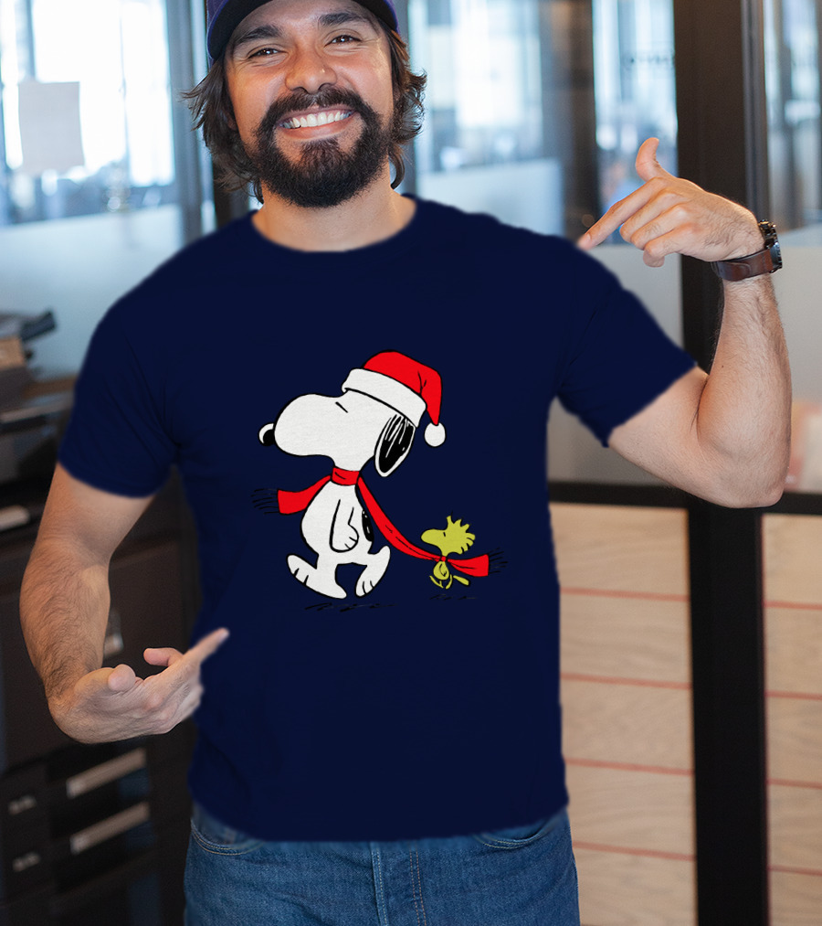 Snoopy Santa Hat And Woodstock Christmas Peanuts Scarf T-Shirt